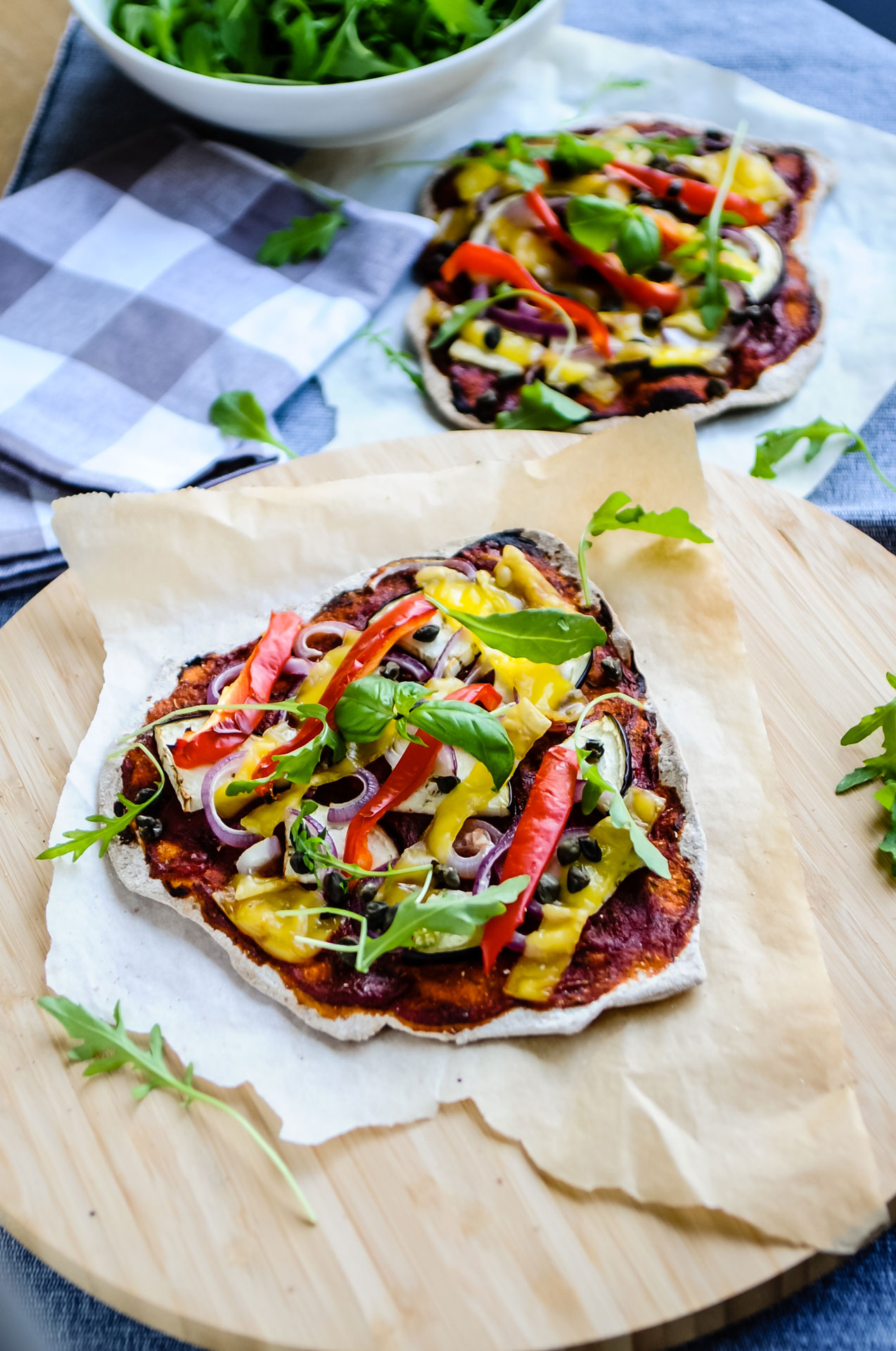 Pizza met smokey tomatensaus & vegan kaas 1