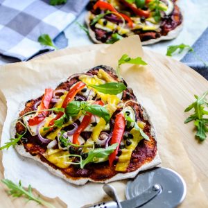 Pizza met smokey tomatensaus & vegan kaas 2